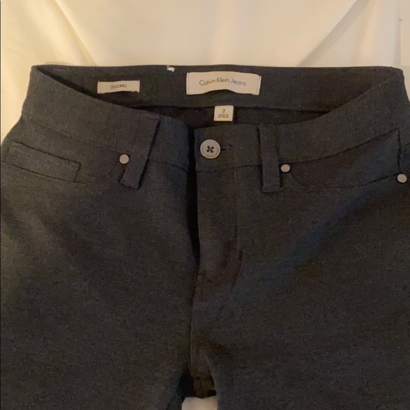 Calvin Klein jeggings size 2 - Picture 2 of 3